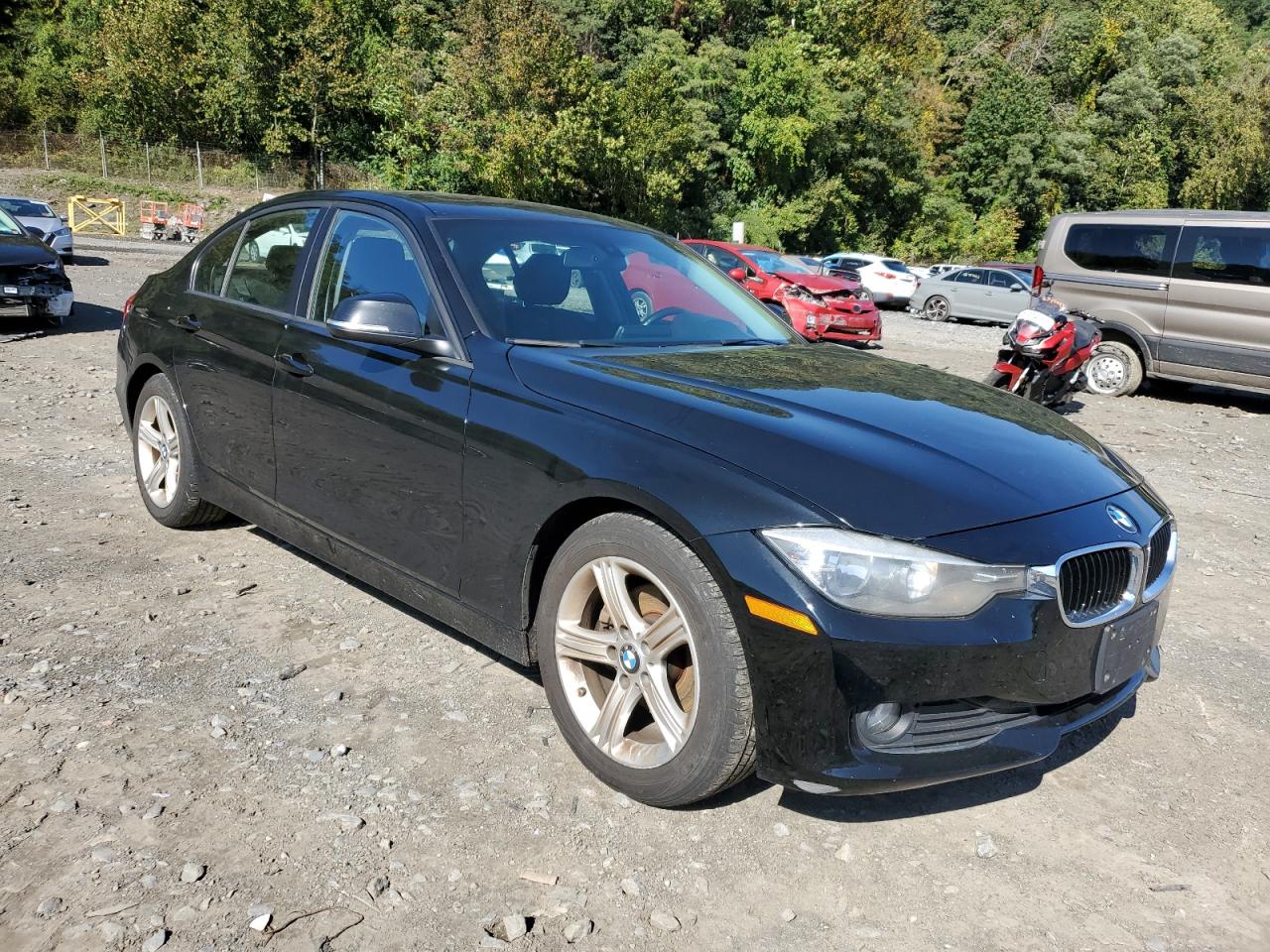 Photo 3 VIN: WBA3C3G58ENS69832 - BMW 3ER 