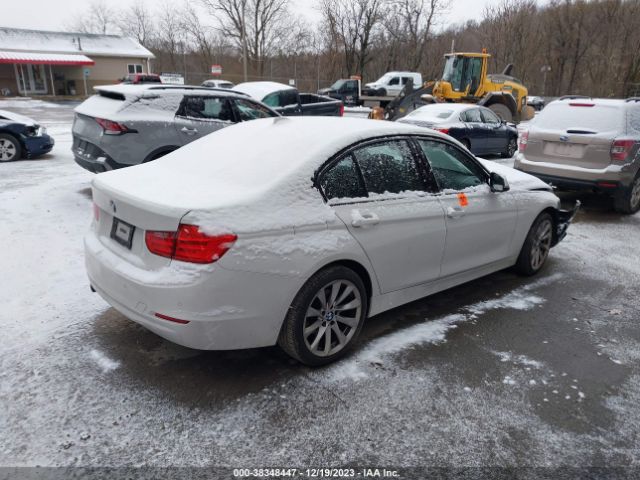 Photo 3 VIN: WBA3C3G58FNT51612 - BMW 320I 