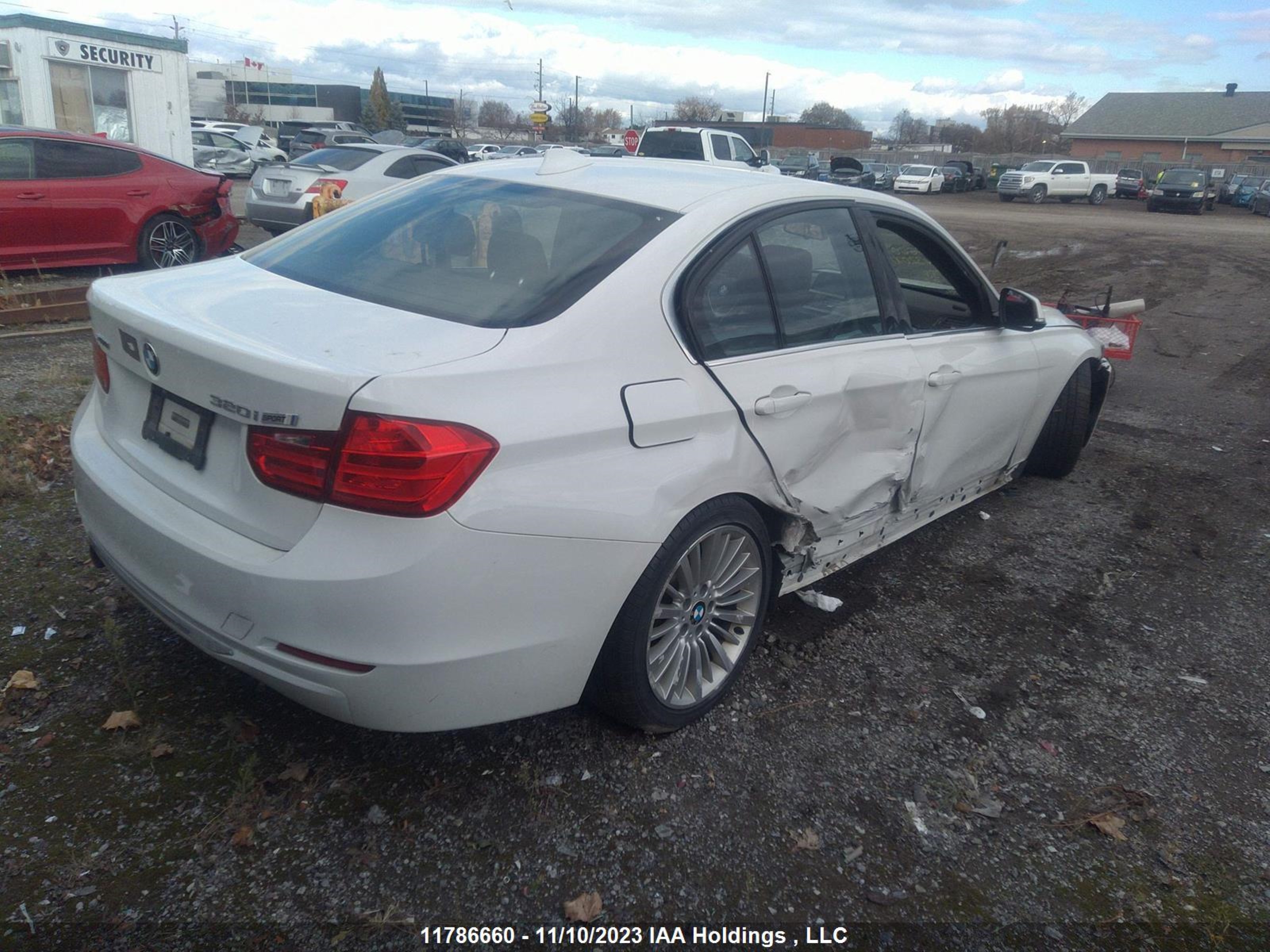 Photo 3 VIN: WBA3C3G59FNS76788 - BMW 3ER 