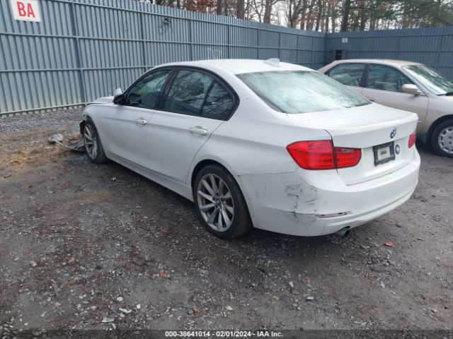 Photo 2 VIN: WBA3C3G59FNT51599 - BMW 320I 