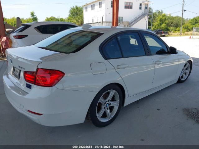 Photo 3 VIN: WBA3C3G5XENR25559 - BMW 320I 