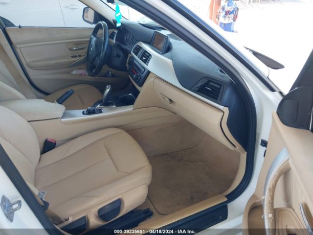 Photo 4 VIN: WBA3C3G5XENR25559 - BMW 320I 