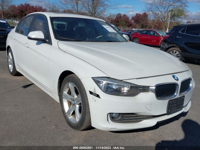 Photo 0 VIN: WBA3C3G5XENR25688 - BMW 320 