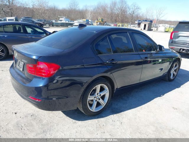 Photo 3 VIN: WBA3C3G5XENR25769 - BMW 320I 