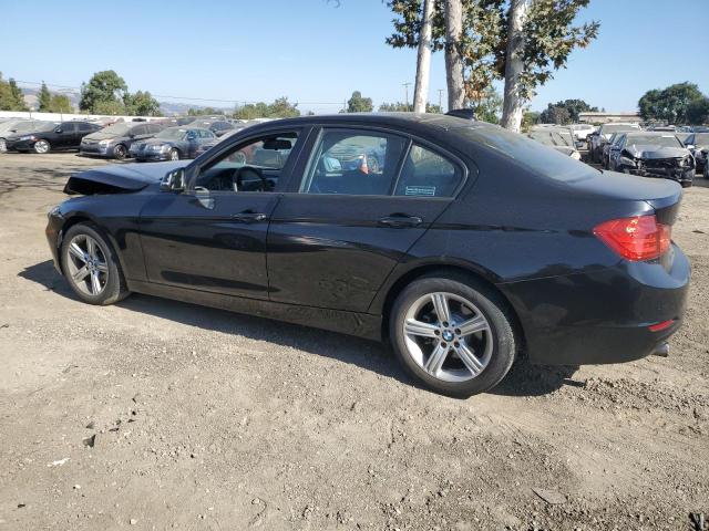 Photo 1 VIN: WBA3C3G5XFNT50929 - BMW 320 I XDRI 