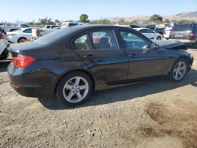 Photo 2 VIN: WBA3C3G5XFNT50929 - BMW 320 I XDRI 