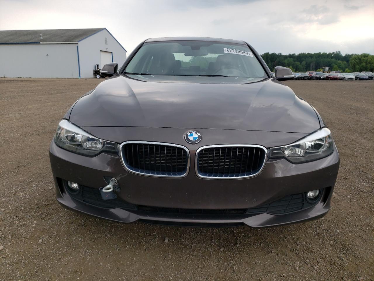 Photo 4 VIN: WBA3C3G5XFNT52034 - BMW 3ER 