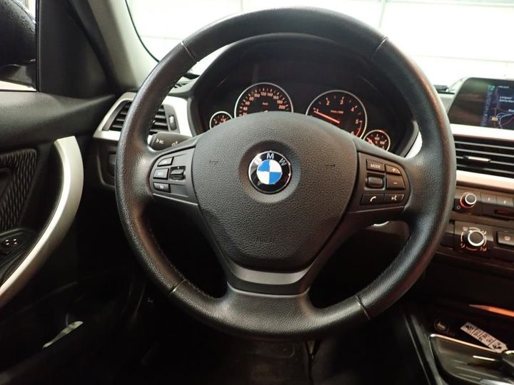 Photo 11 VIN: WBA3D31020F306113 - BMW SERIE 3 4P 