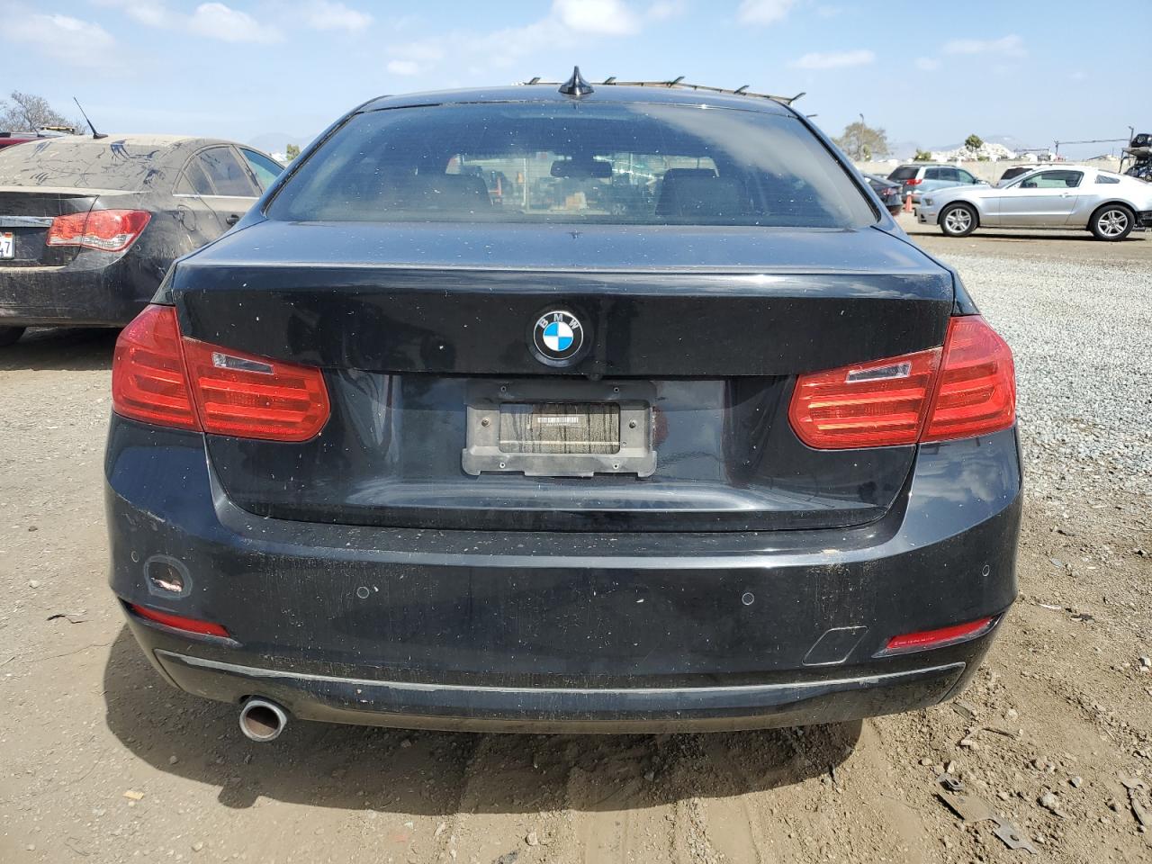 Photo 5 VIN: WBA3D3C52EK155393 - BMW 3ER 