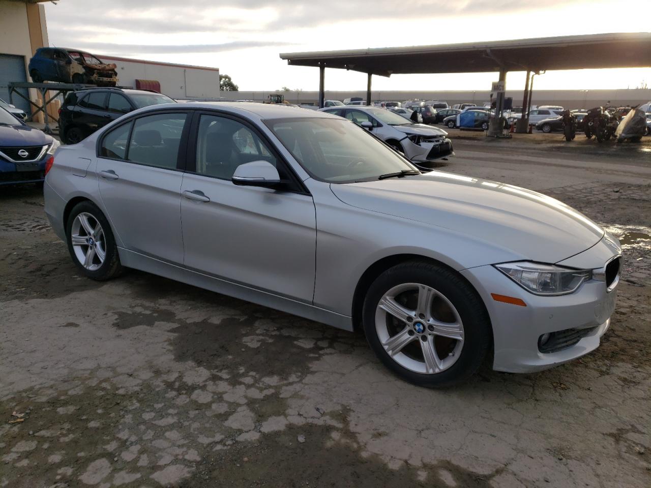 Photo 4 VIN: WBA3D3C53EK153877 - BMW 3ER 