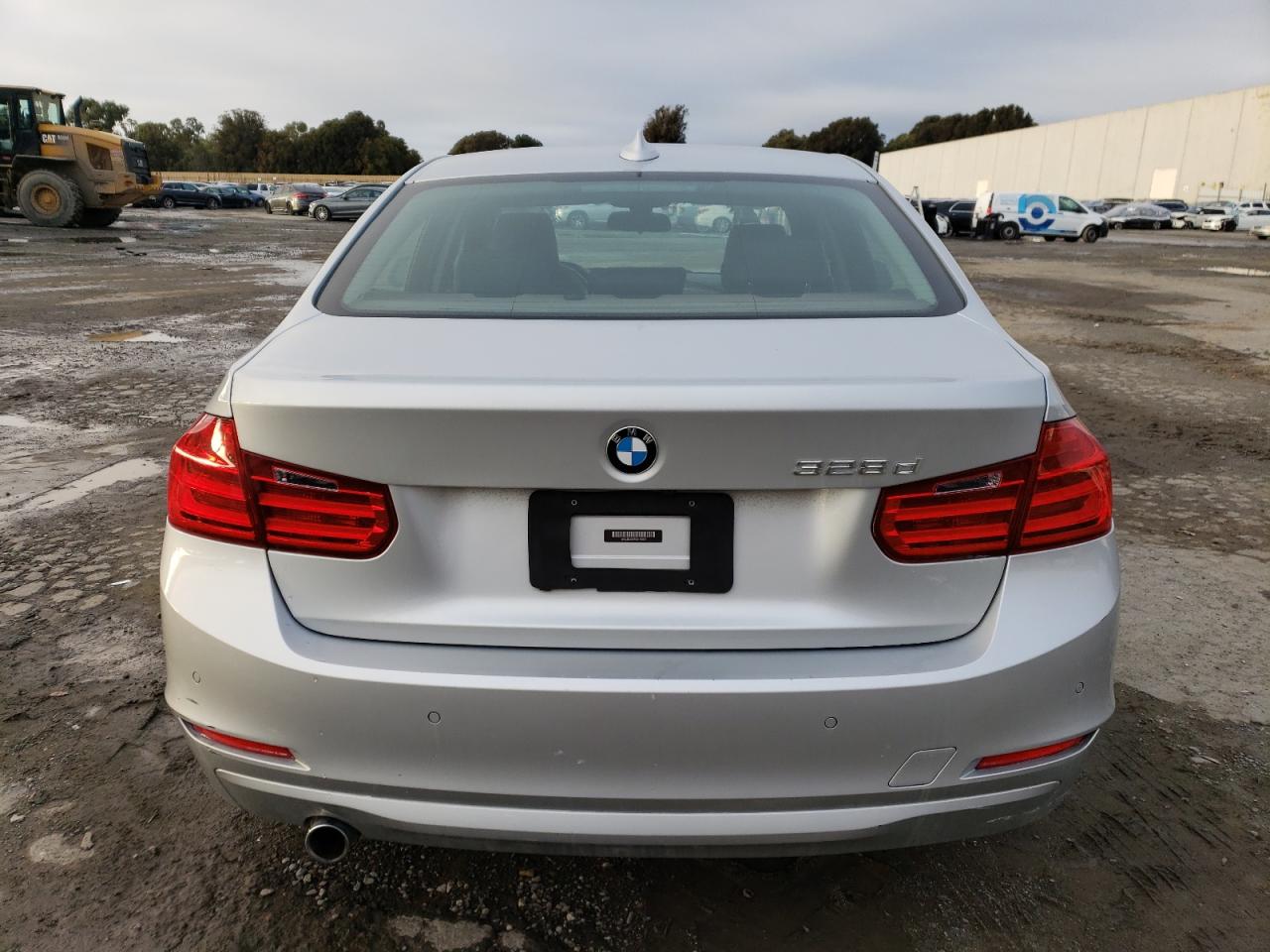 Photo 6 VIN: WBA3D3C53EK153877 - BMW 3ER 