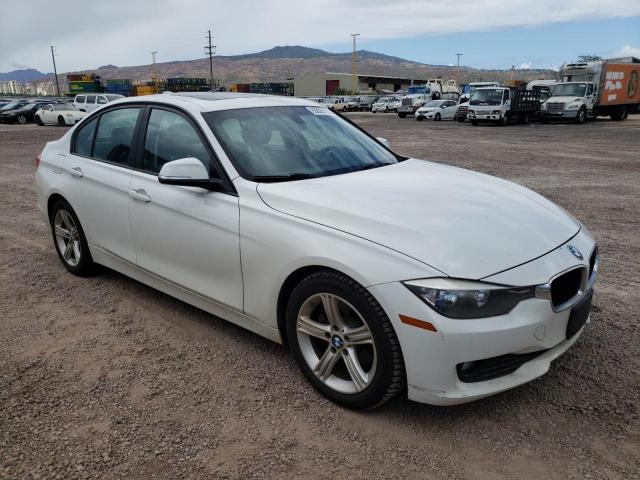 Photo 3 VIN: WBA3D3C59EF099347 - BMW 3 SERIES 