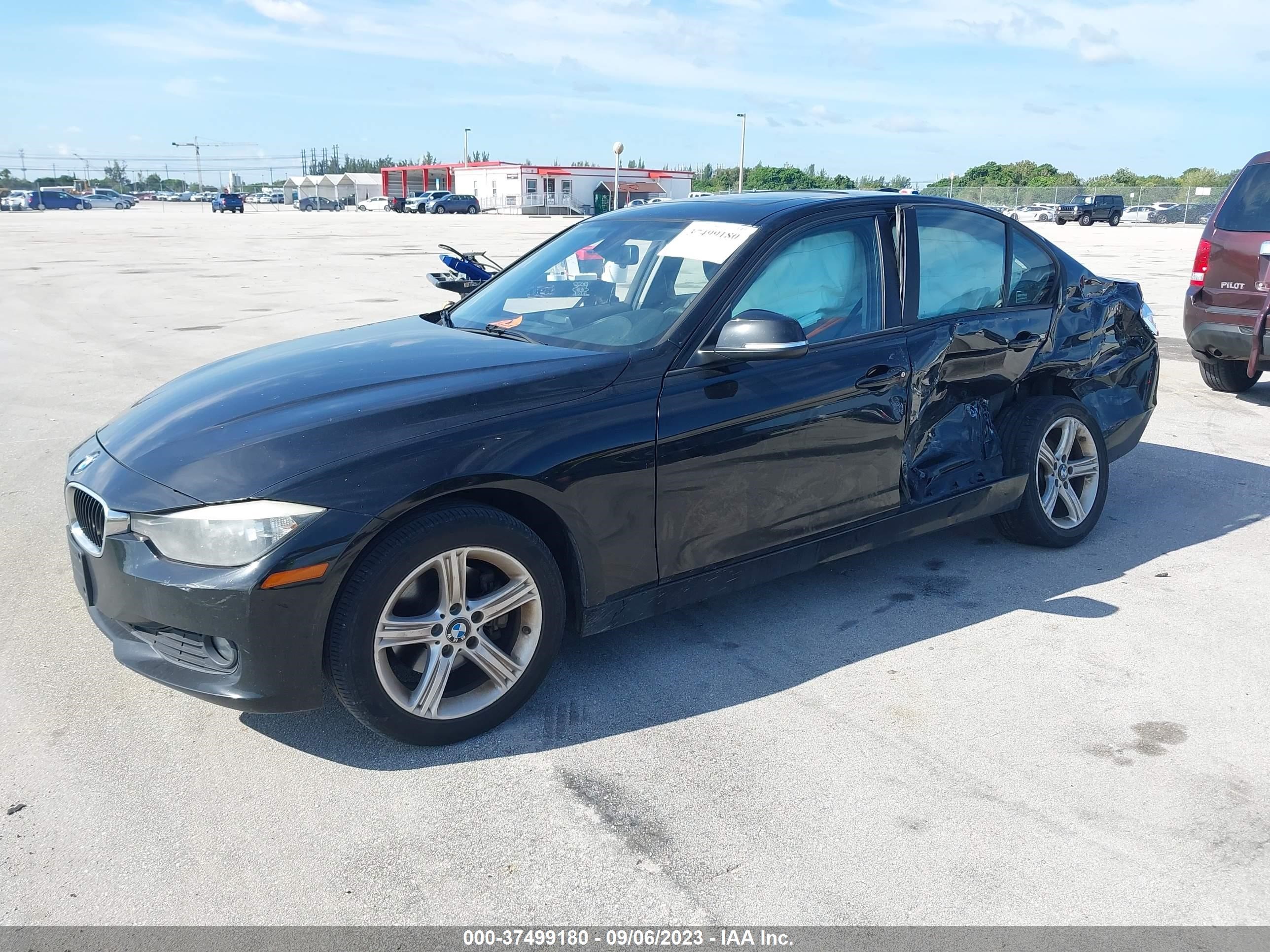 Photo 1 VIN: WBA3D5C53EKX96497 - BMW 3ER 