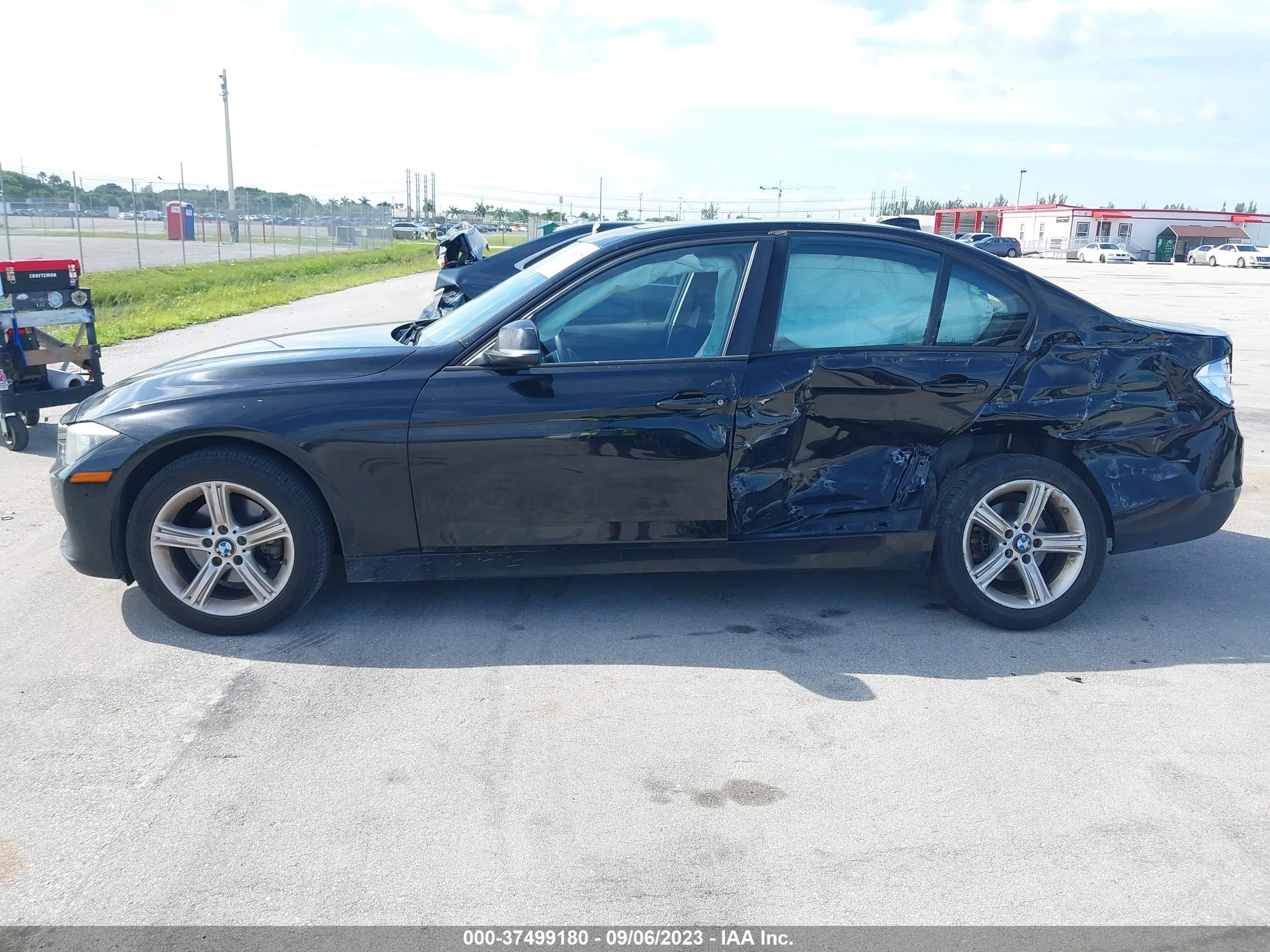 Photo 5 VIN: WBA3D5C53EKX96497 - BMW 3ER 