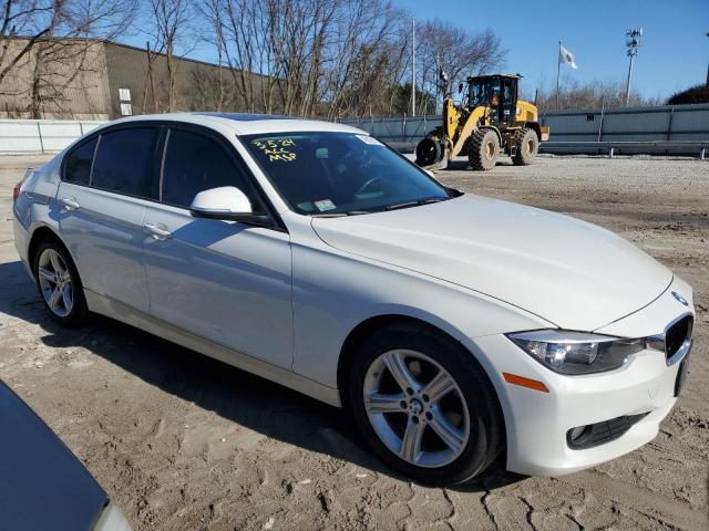 Photo 3 VIN: WBA3D5C57EKX98754 - BMW 3 SERIES 