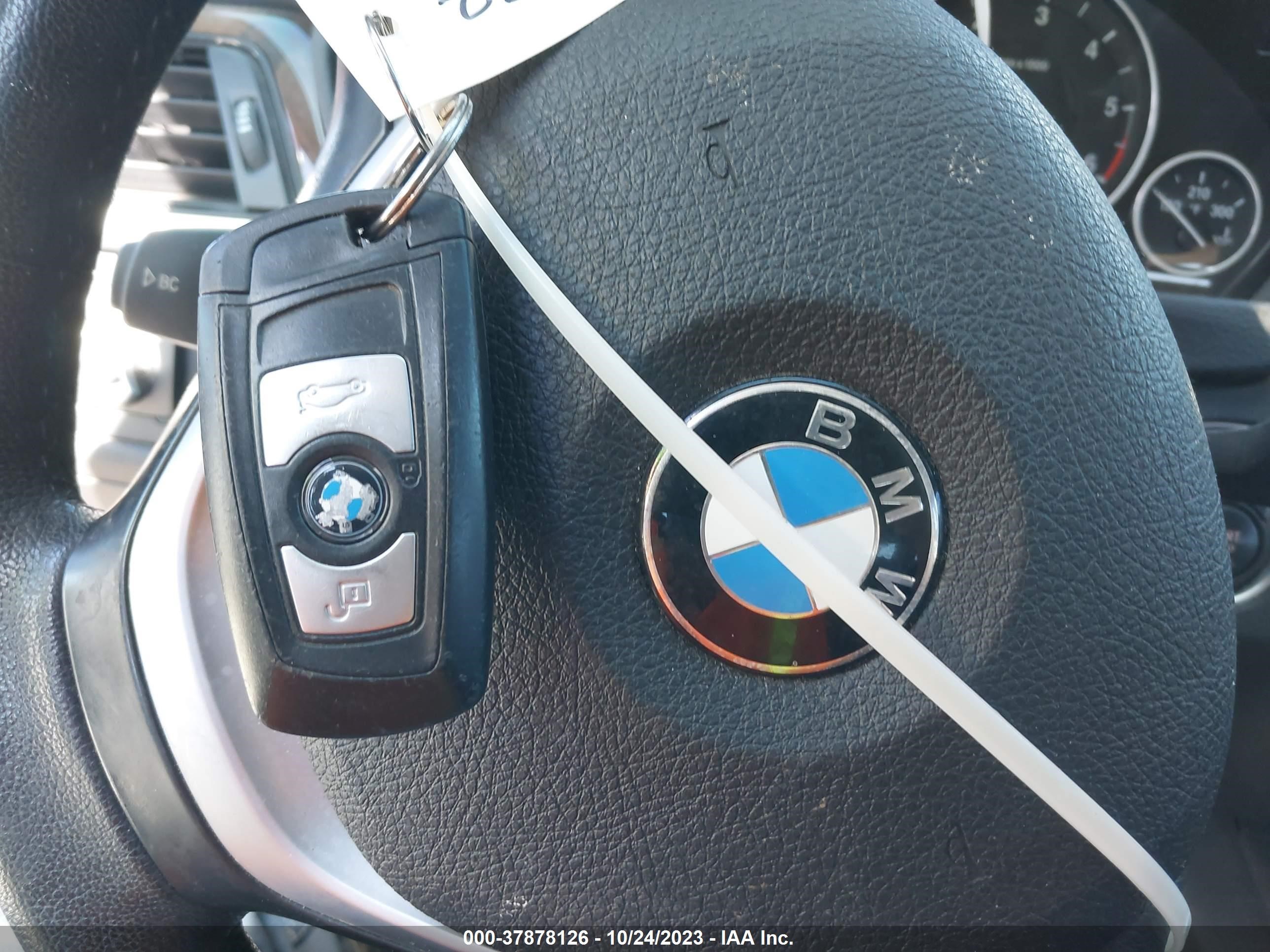 Photo 10 VIN: WBA3D5C59EKX98562 - BMW 3 SERIES 