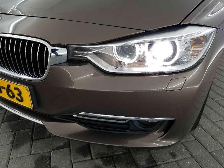 Photo 12 VIN: WBA3E11020J709586 - BMW 3 SERIE SEDAN 