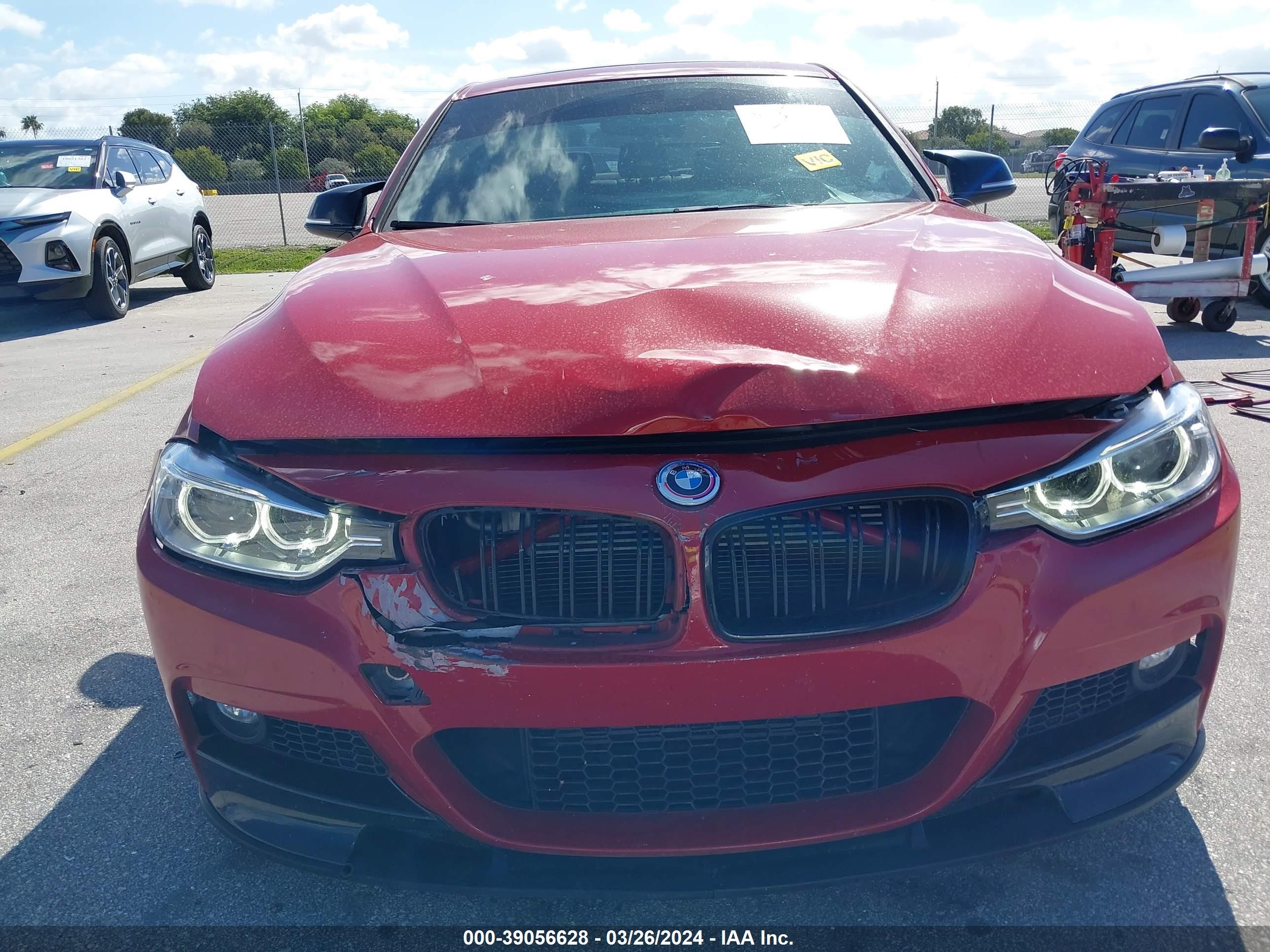 Photo 11 VIN: WBA3F9C56DF483789 - BMW 3ER 