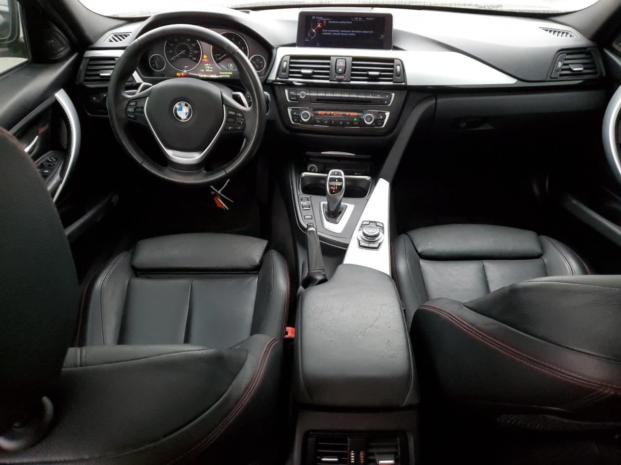 Photo 7 VIN: WBA3F9C57DF145396 - BMW 1ER 