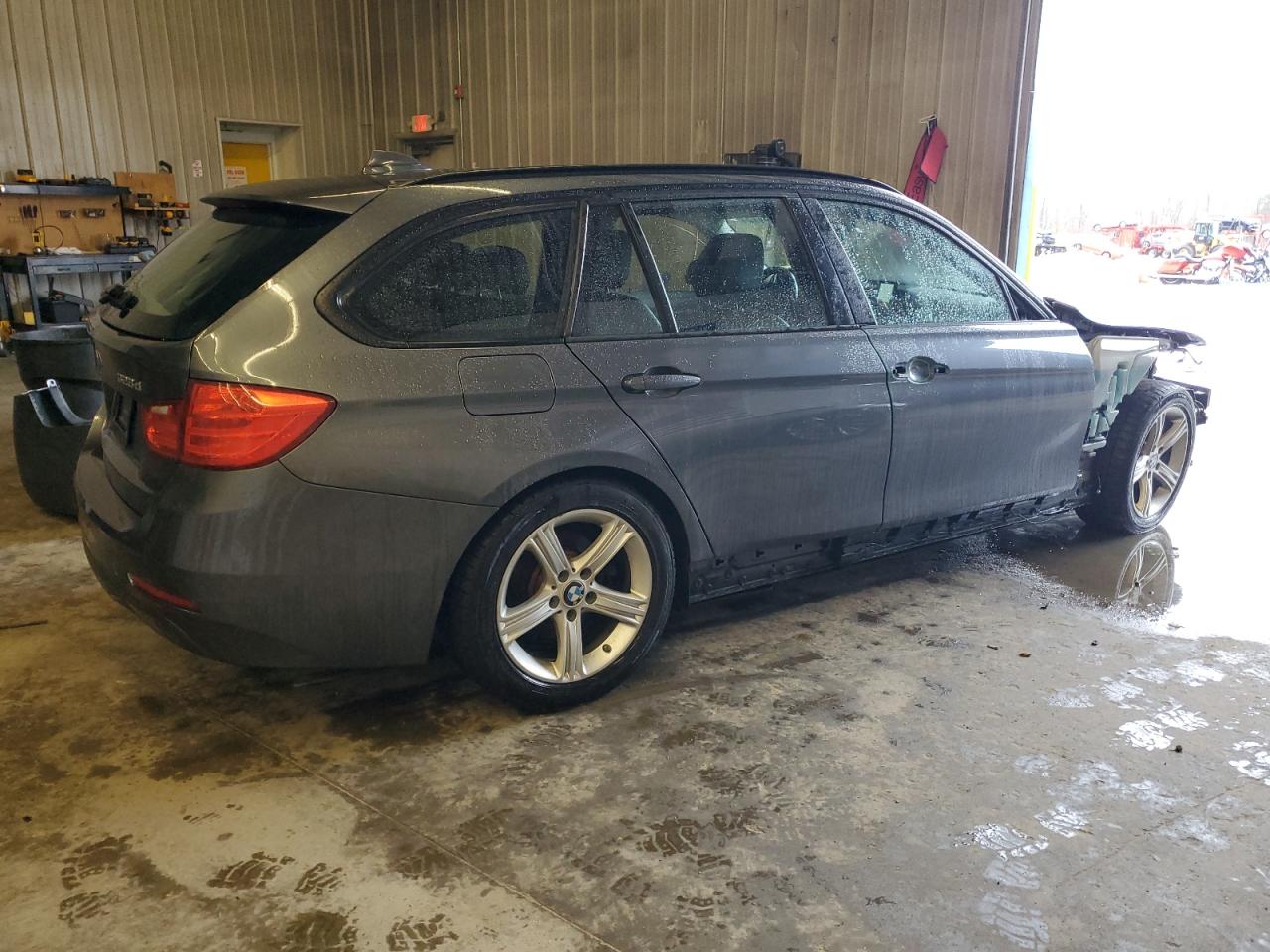 Photo 2 VIN: WBA3K5C50EKT33688 - BMW 3ER 