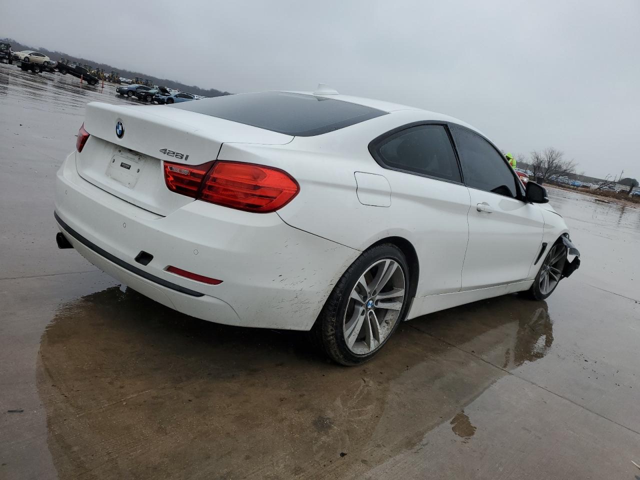 Photo 2 VIN: WBA3N7C50EF719507 - BMW 4ER 