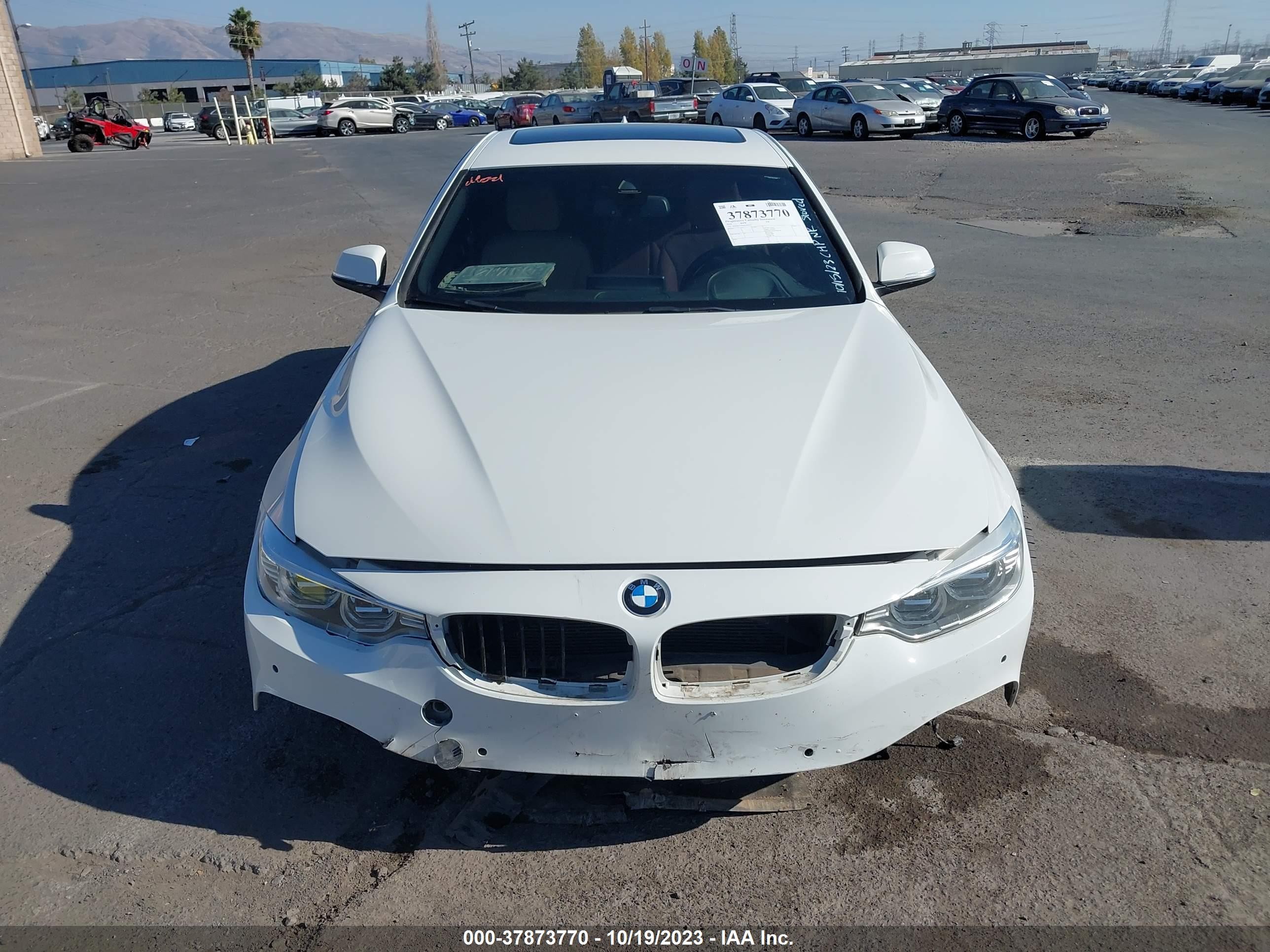 Photo 12 VIN: WBA3N7C50GK228333 - BMW 4ER 