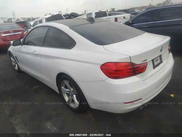 Photo 2 VIN: WBA3N7C55FK225295 - BMW 4 