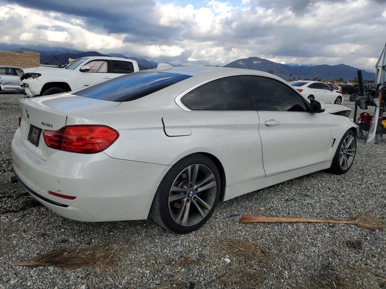 Photo 2 VIN: WBA3N7C55GK228327 - BMW 4ER 