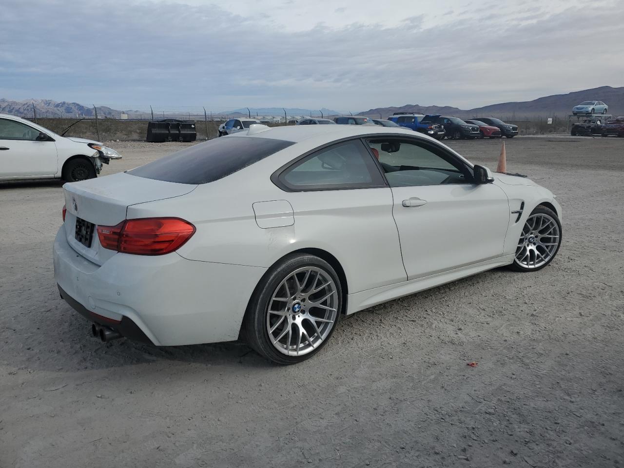 Photo 2 VIN: WBA3N7C57EF718161 - BMW 4 SERIES 