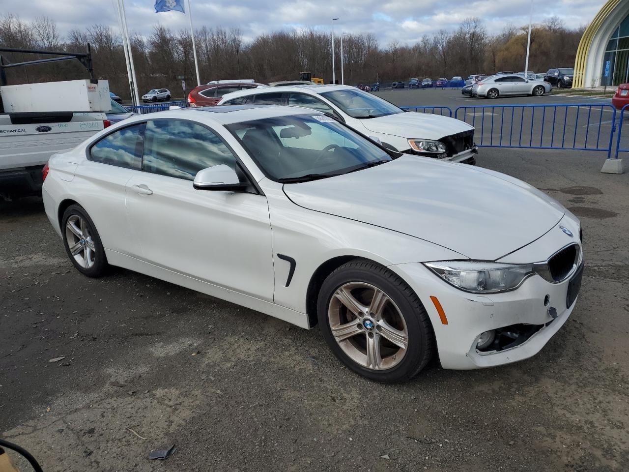 Photo 3 VIN: WBA3N9C55FK246577 - BMW 4ER 