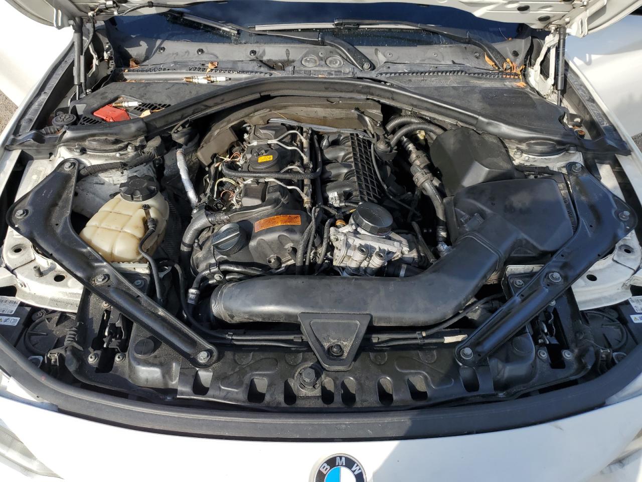 Photo 10 VIN: WBA3T3C57EJ876639 - BMW 4ER 