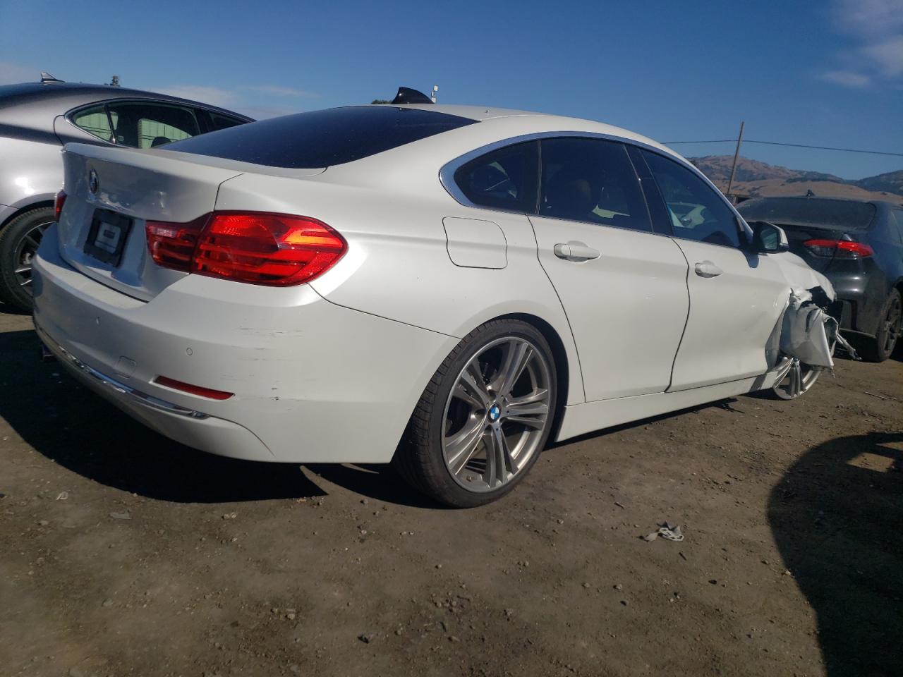 Photo 2 VIN: WBA4A9C51GG507756 - BMW 4ER 