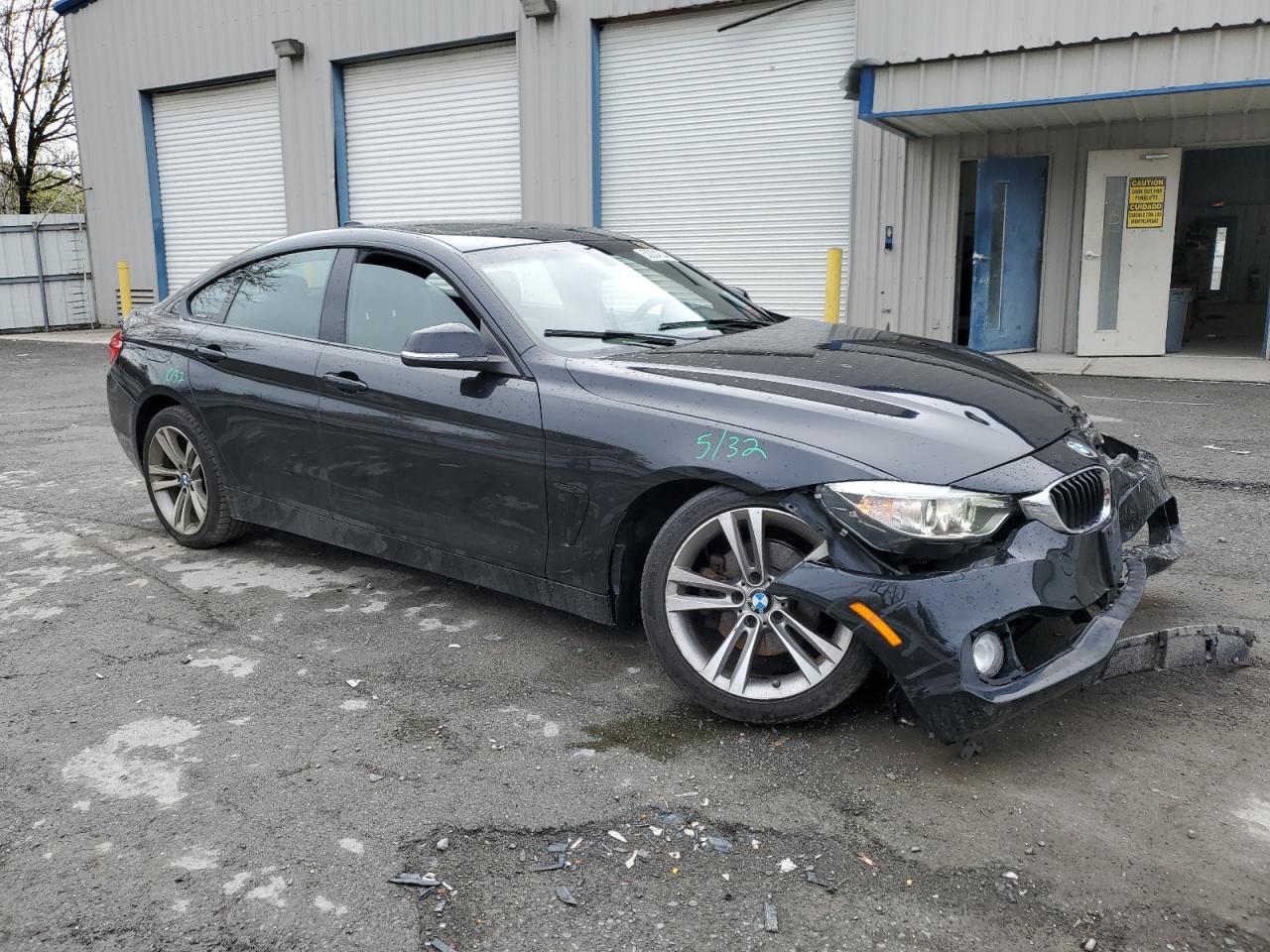 Photo 3 VIN: WBA4C9C52FD331259 - BMW 4ER 