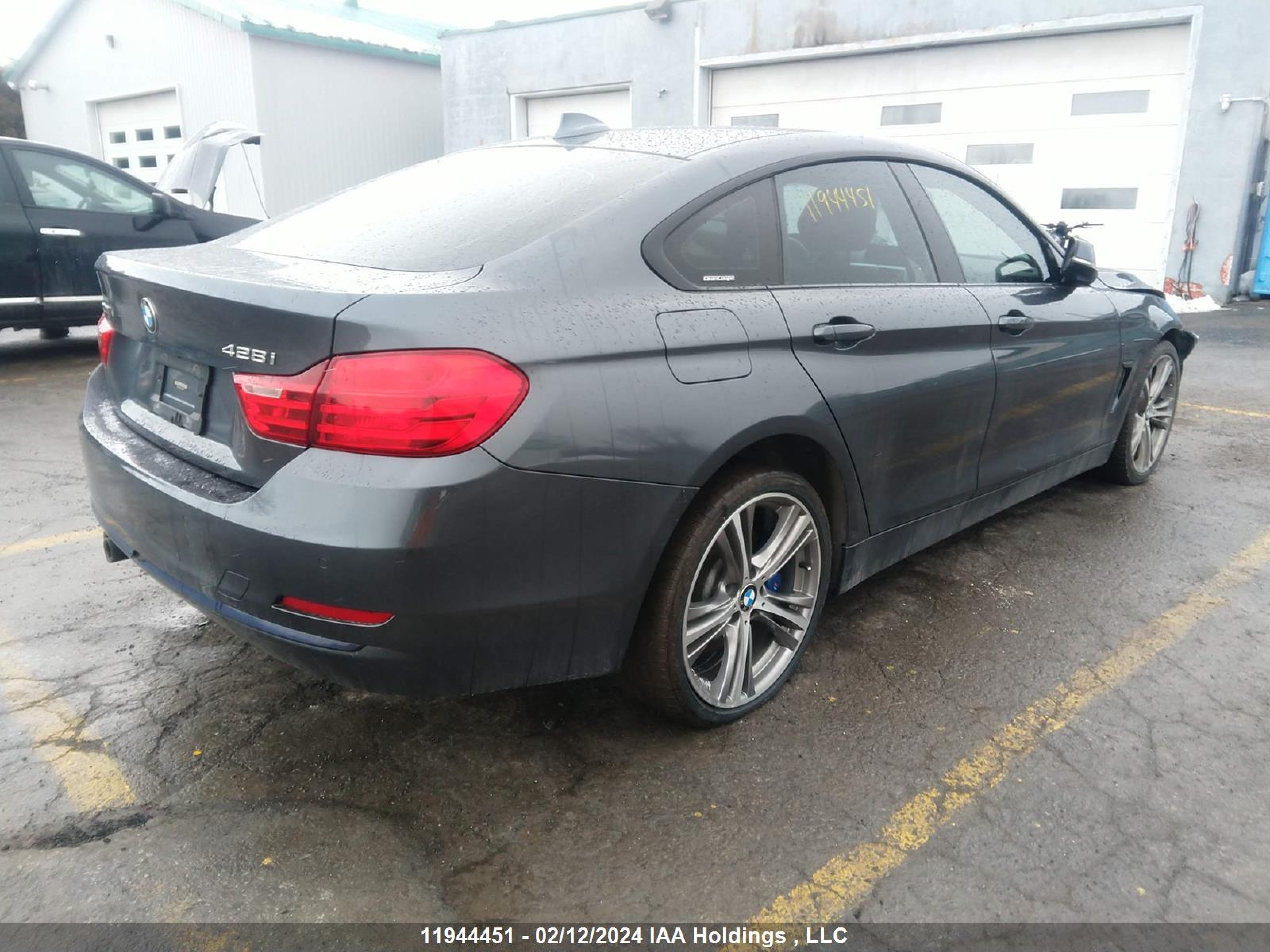 Photo 3 VIN: WBA4C9C55GG139804 - BMW 4ER 