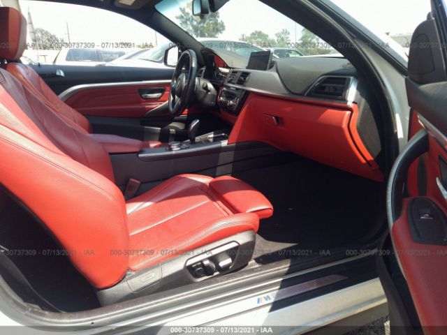 Photo 4 VIN: WBA4W3C58KAF92026 - BMW 4 