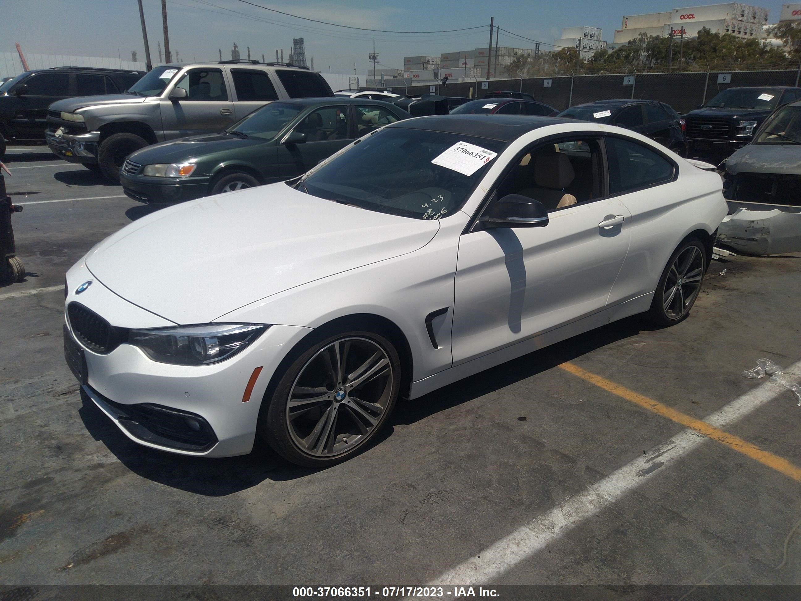 Photo 1 VIN: WBA4W3C5XKAF93467 - BMW 4ER 