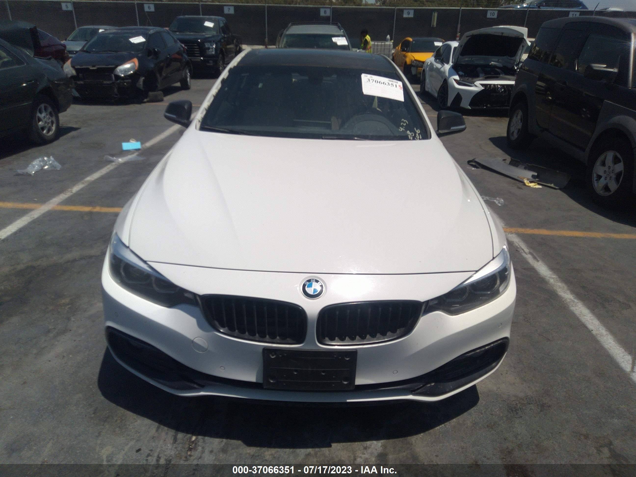 Photo 12 VIN: WBA4W3C5XKAF93467 - BMW 4ER 