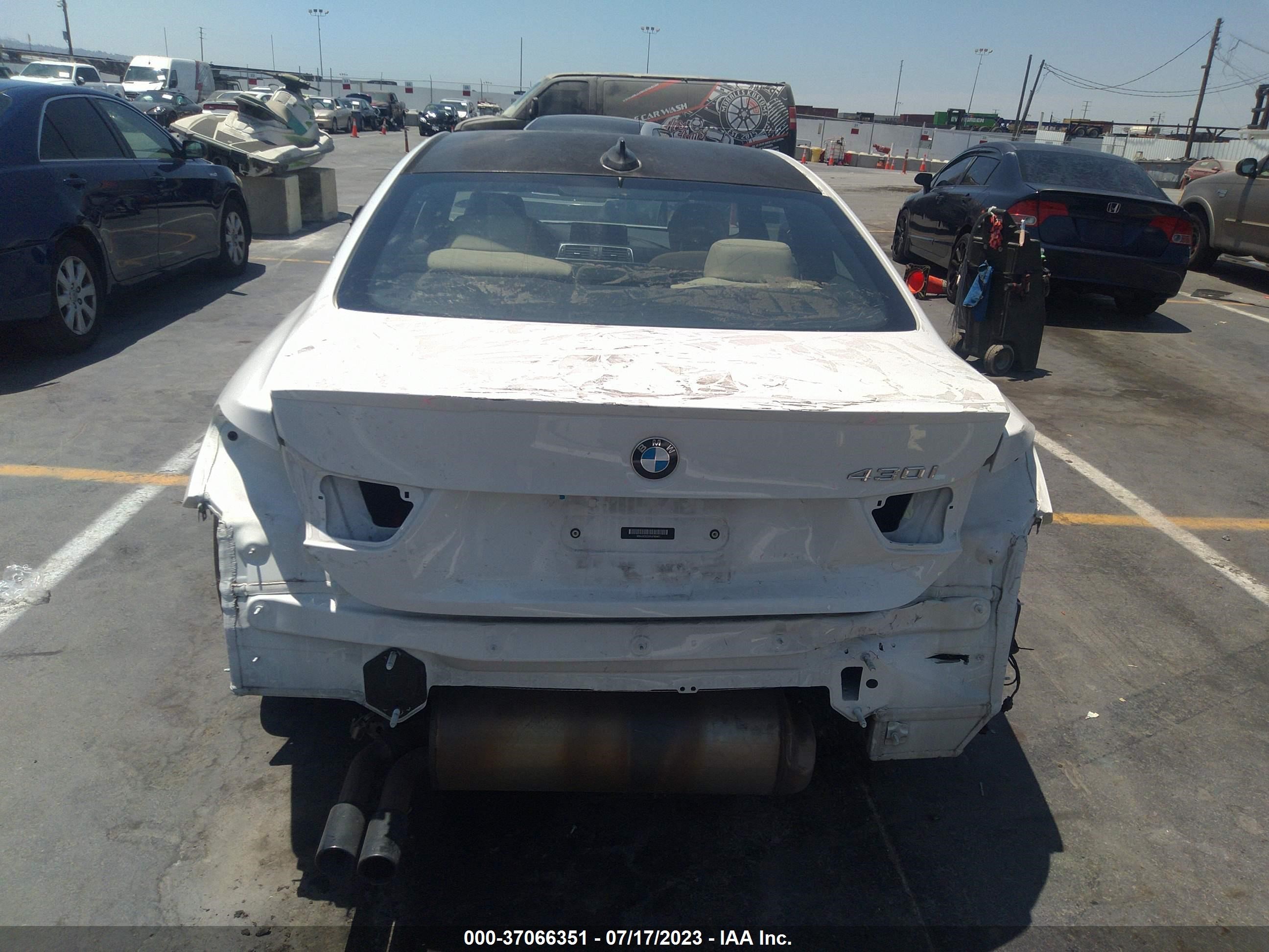 Photo 16 VIN: WBA4W3C5XKAF93467 - BMW 4ER 