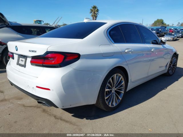 Photo 3 VIN: WBA53BH02MCF33193 - BMW 530I 