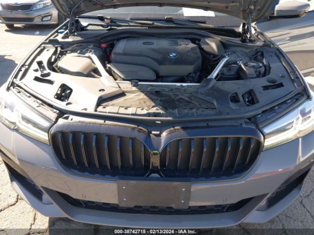 Photo 9 VIN: WBA53BH05NWX58432 - BMW 530I 