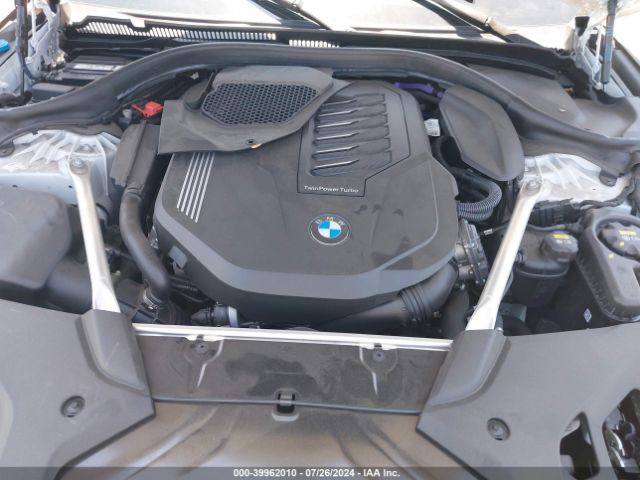 Photo 9 VIN: WBA53BJ03MWX15040 - BMW 540I 