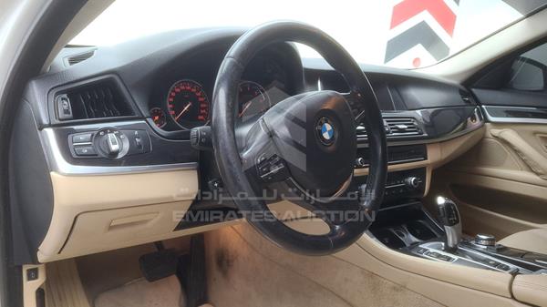 Photo 21 VIN: WBA5A3103FD749358 - BMW 520 