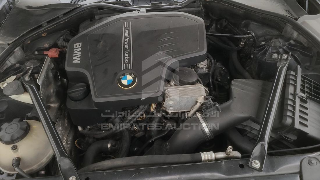 Photo 30 VIN: WBA5A3107ED739186 - BMW 520 