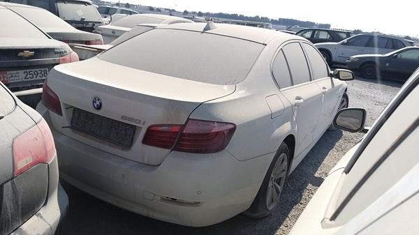 Photo 6 VIN: WBA5A310XFD742374 - BMW 520 