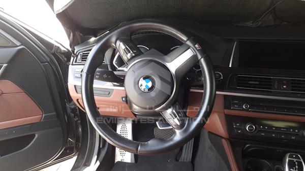 Photo 13 VIN: WBA5A510XGG176678 - BMW 528 I 