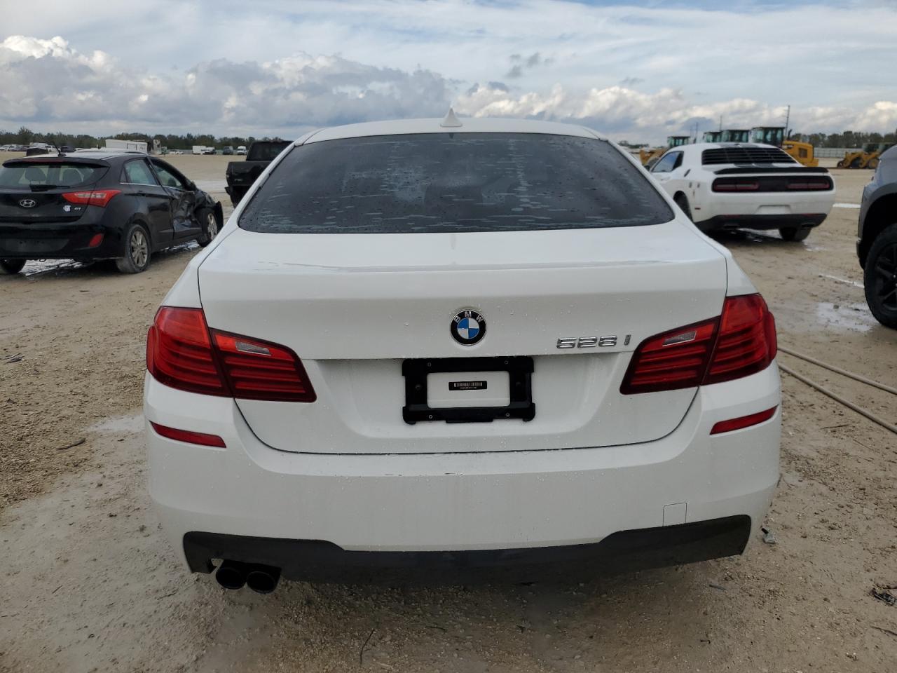 Photo 5 VIN: WBA5A5C51FD513702 - BMW 5ER 