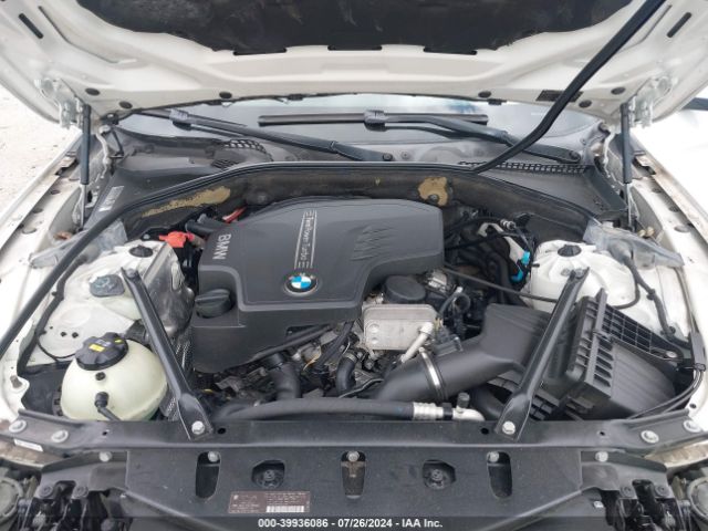 Photo 9 VIN: WBA5A5C51FD516390 - BMW 528I 