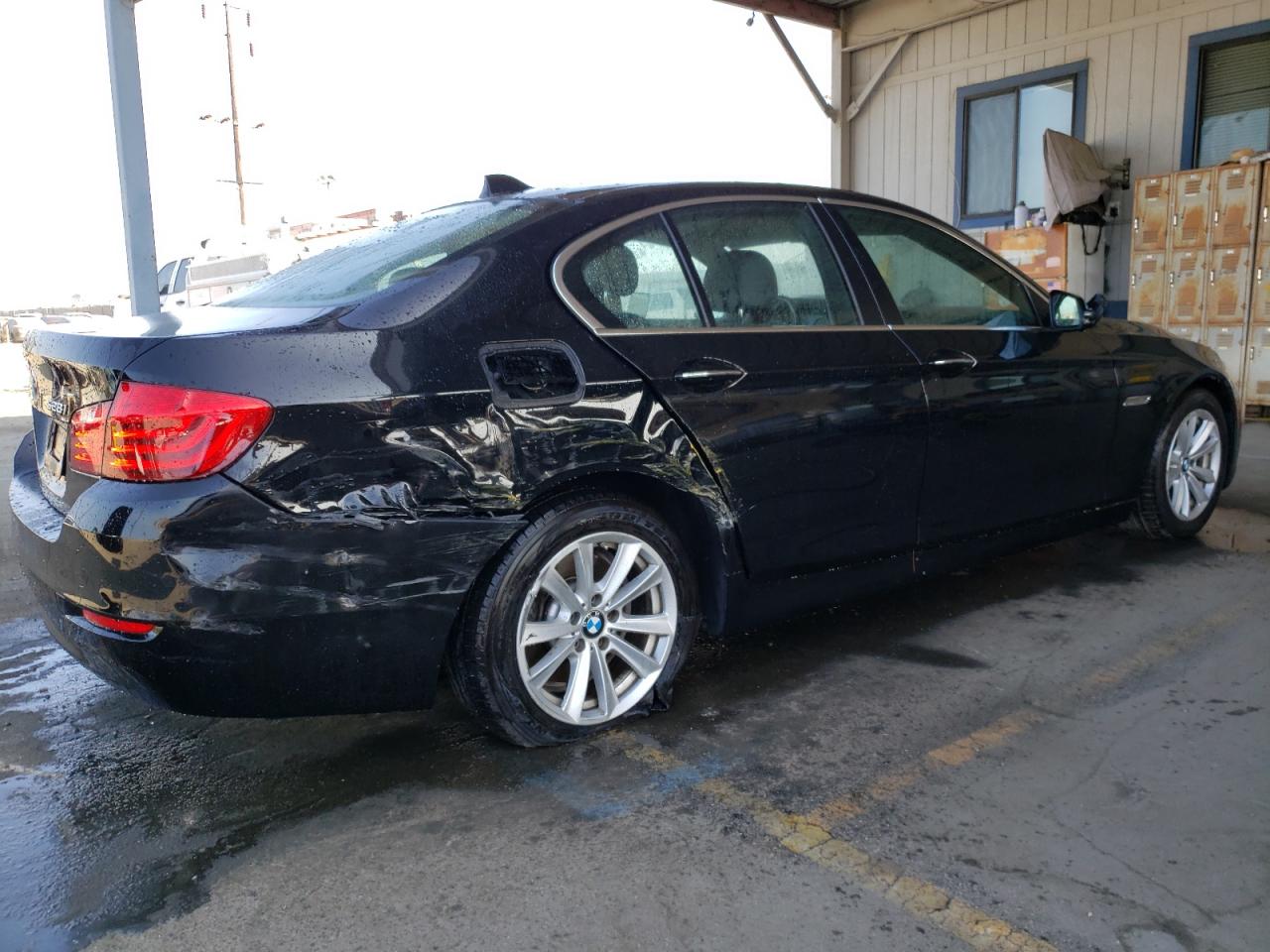 Photo 2 VIN: WBA5A5C51FD517300 - BMW 5ER 