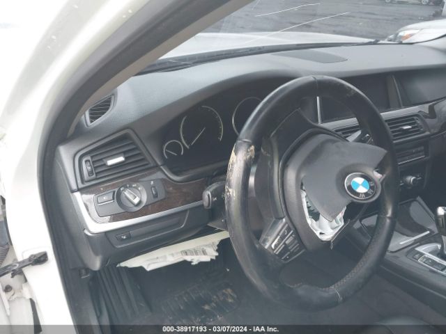 Photo 6 VIN: WBA5A5C52FD515605 - BMW 528I 