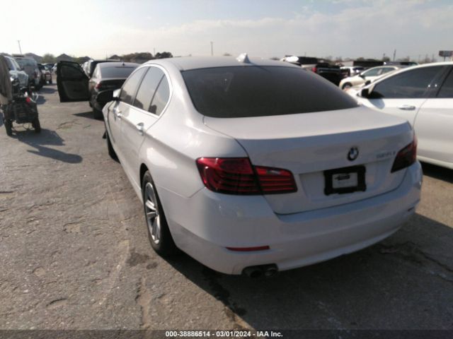 Photo 2 VIN: WBA5A5C52FD516267 - BMW 528I 